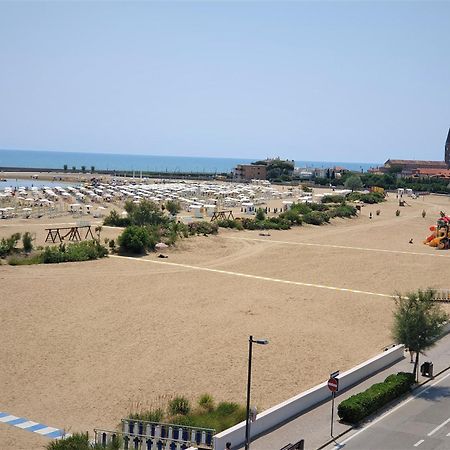 Hotel Delfino Καόρλε Εξωτερικό φωτογραφία